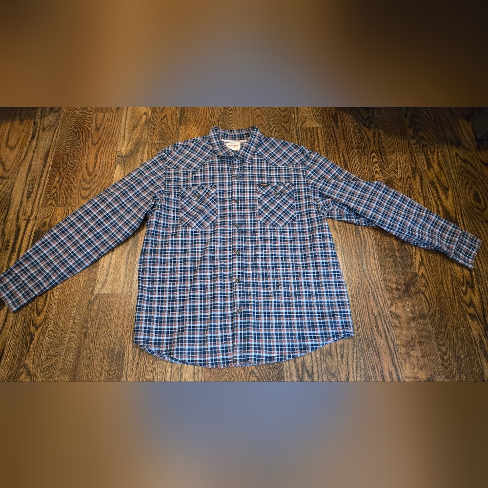 Wrangler Men's Casual Blue and Red Plaid Shirt